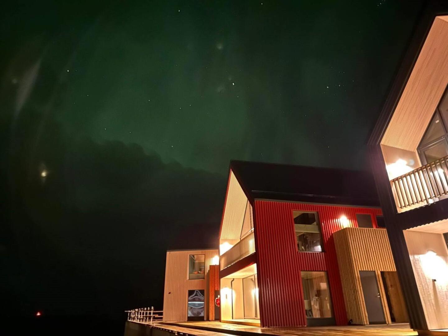 Stor Moderne Leilighet I Henningsvaer, 70 Kvm Экстерьер фото