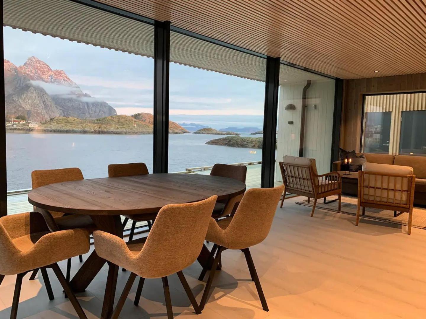 Stor Moderne Leilighet I Henningsvaer, 70 Kvm Экстерьер фото